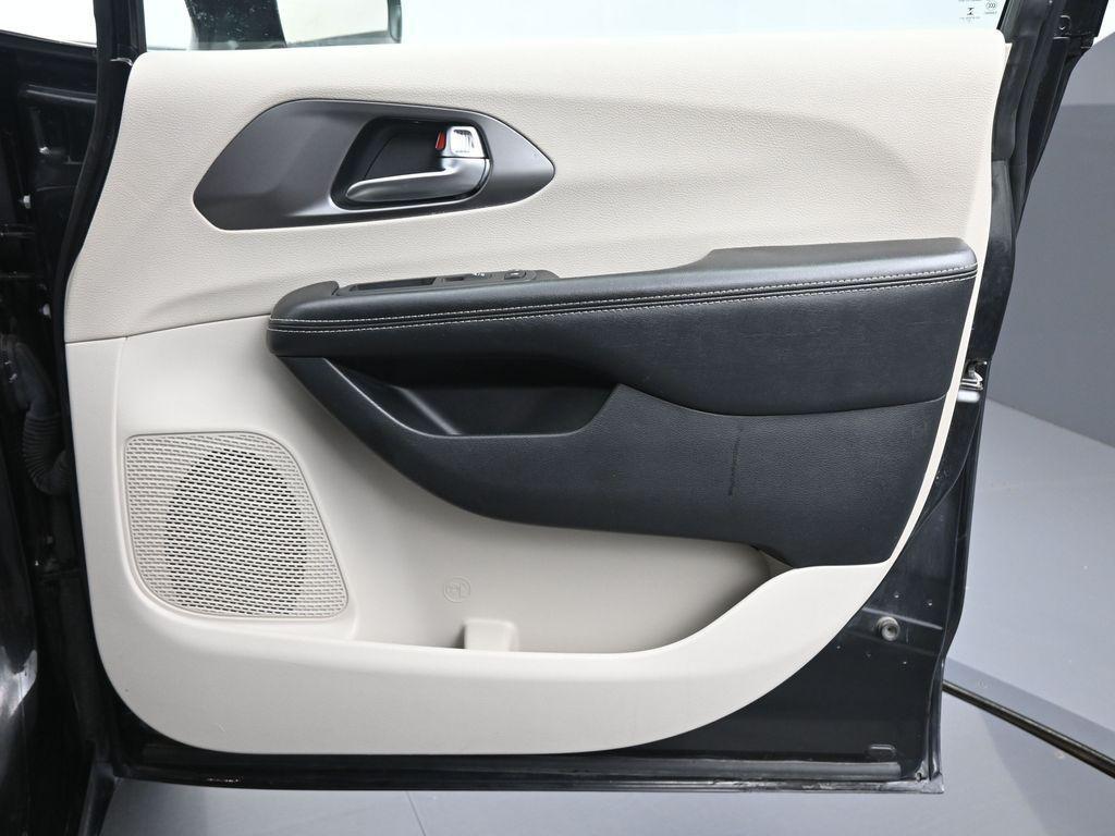 used 2022 Chrysler Pacifica car, priced at $21,013