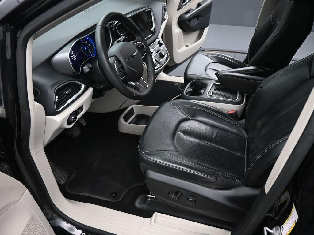 used 2022 Chrysler Pacifica car, priced at $21,013