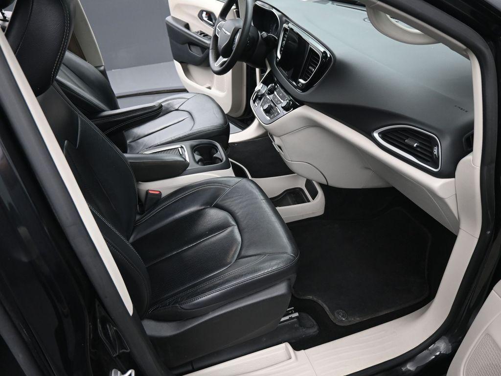 used 2022 Chrysler Pacifica car, priced at $21,013