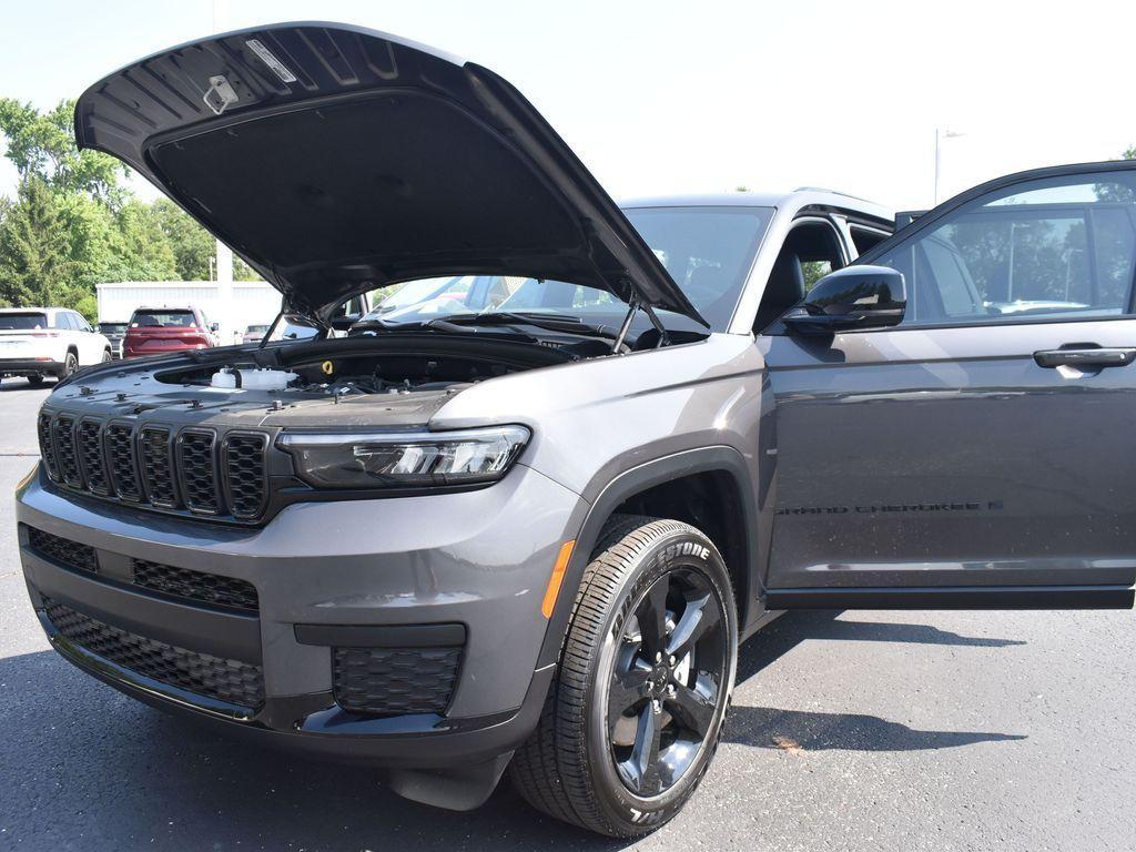 new 2024 Jeep Grand Cherokee L car, priced at $44,033