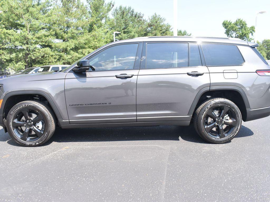 new 2024 Jeep Grand Cherokee L car, priced at $44,033