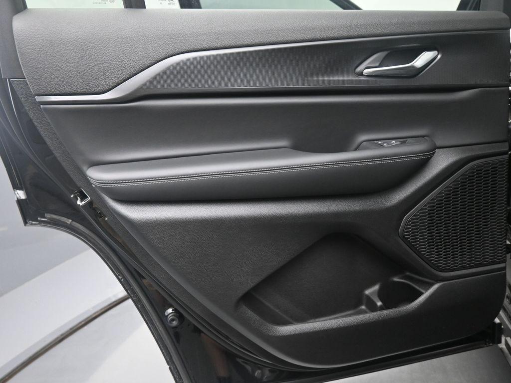 new 2025 Jeep Grand Cherokee L car, priced at $45,149