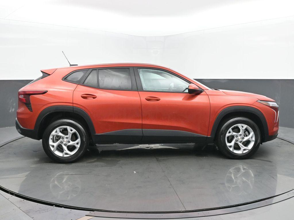 used 2024 Chevrolet Trax car, priced at $22,035