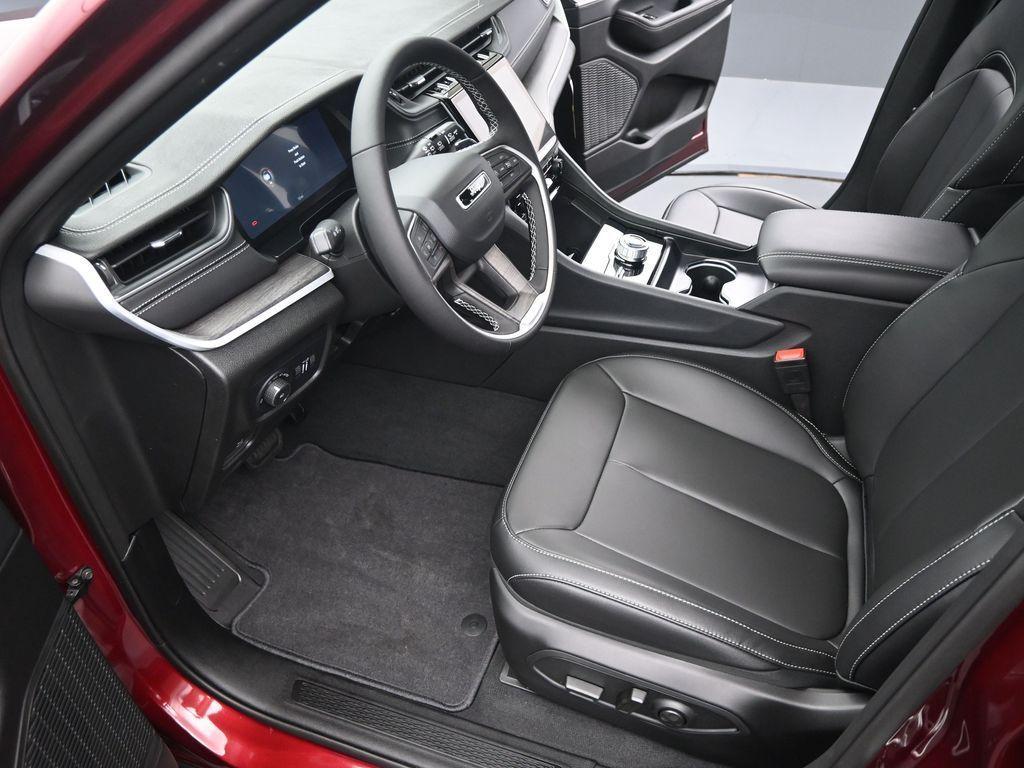 new 2025 Jeep Grand Cherokee L car, priced at $44,020