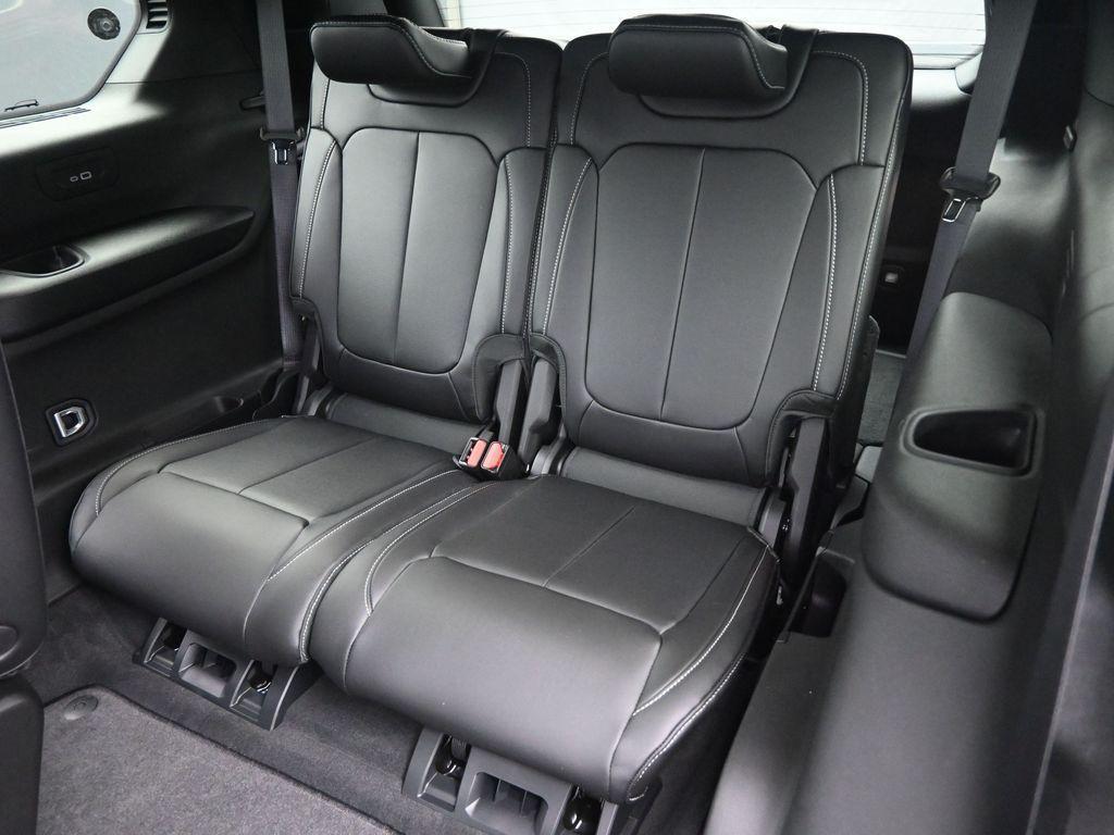 new 2025 Jeep Grand Cherokee L car, priced at $44,020