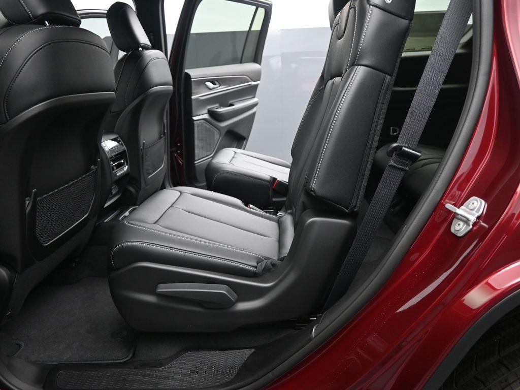 new 2025 Jeep Grand Cherokee L car, priced at $44,020