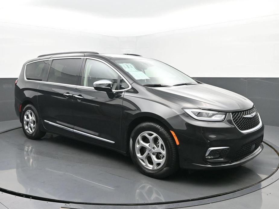 used 2023 Chrysler Pacifica car, priced at $39,999