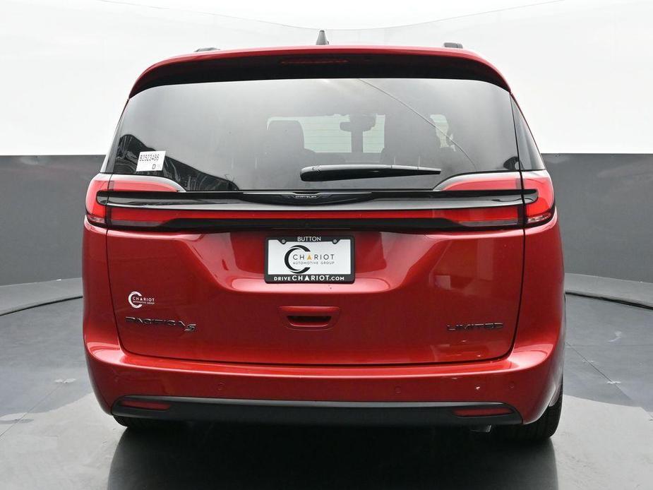 new 2025 Chrysler Pacifica car, priced at $54,086