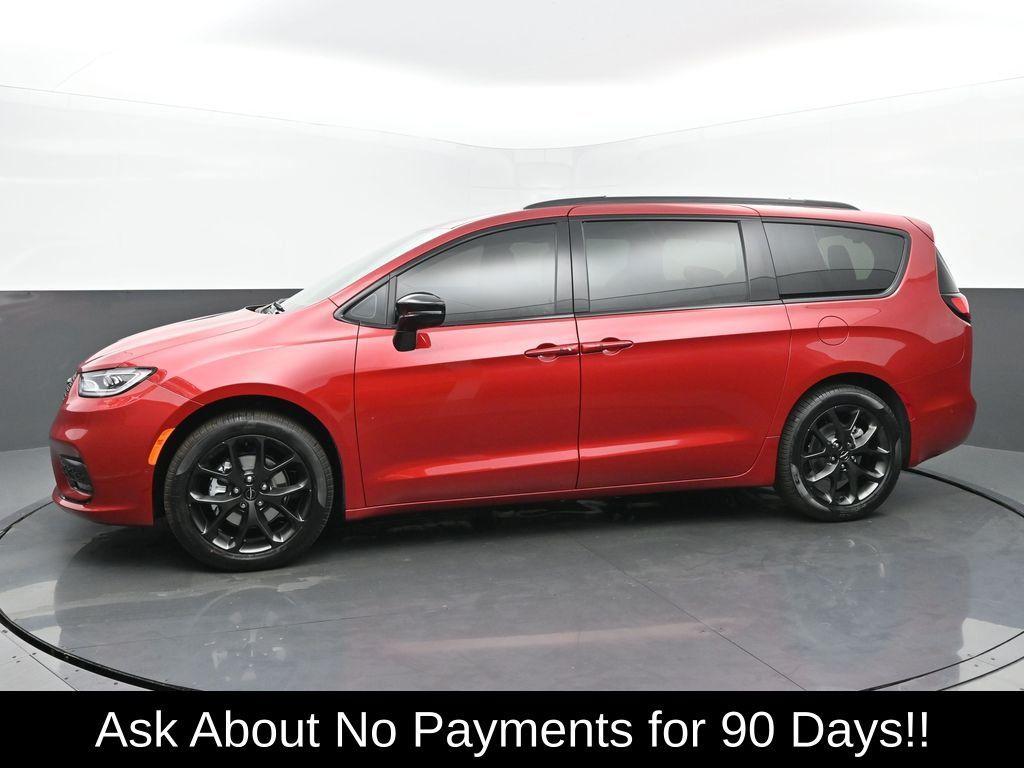 new 2025 Chrysler Pacifica car, priced at $54,086