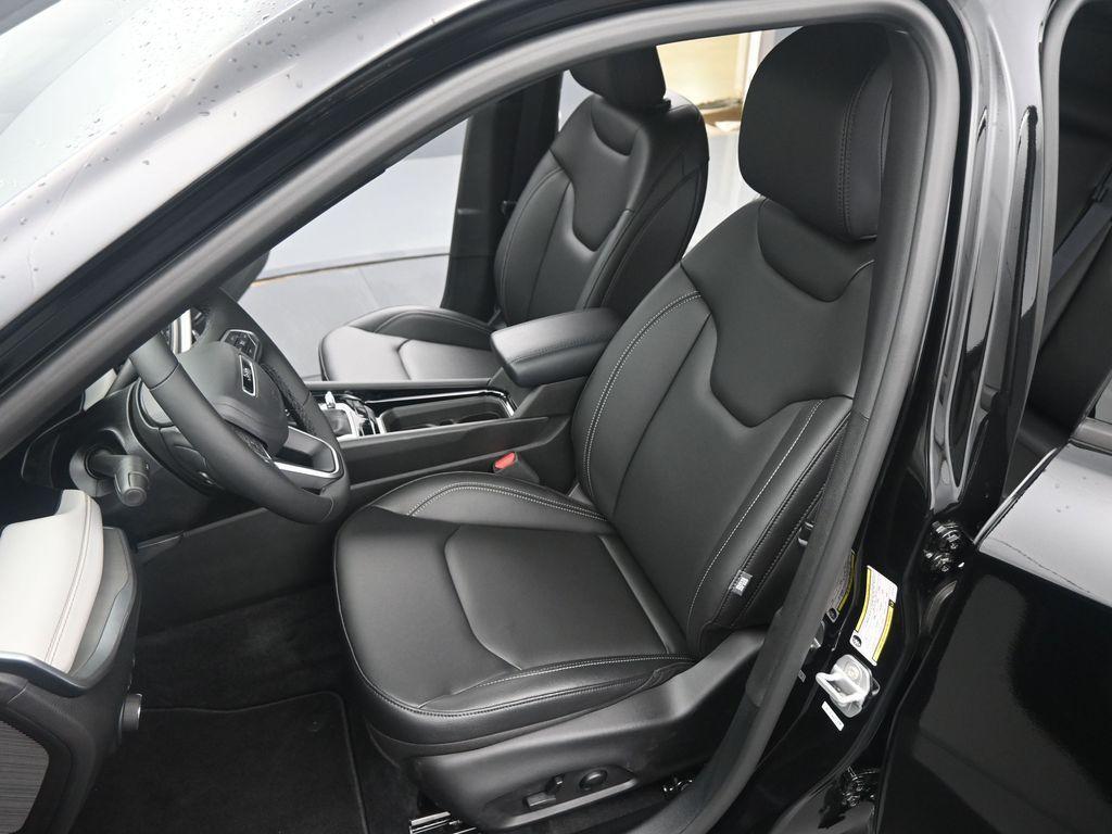 new 2025 Jeep Compass car, priced at $34,068