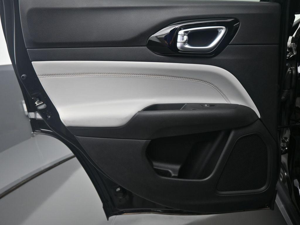 new 2025 Jeep Compass car, priced at $34,068