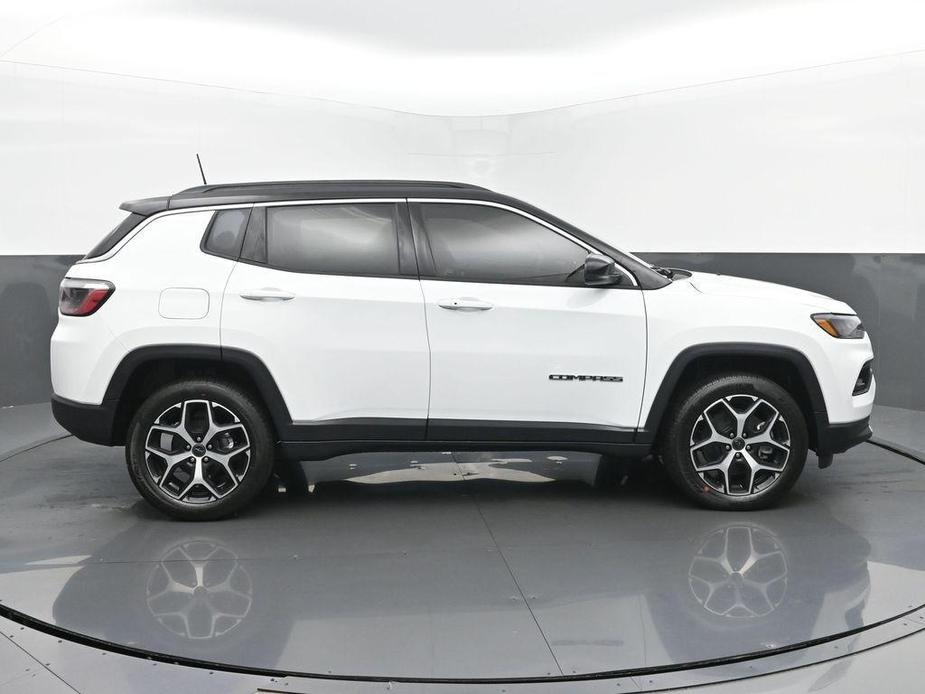 new 2025 Jeep Compass car, priced at $31,094