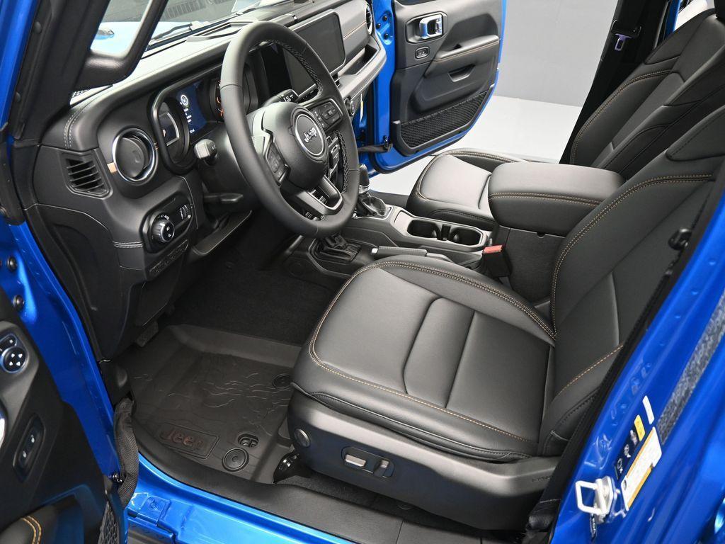 new 2025 Jeep Gladiator car, priced at $46,761
