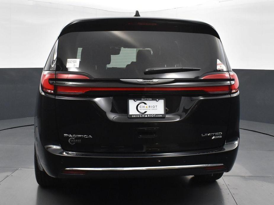 new 2024 Chrysler Pacifica car, priced at $46,950