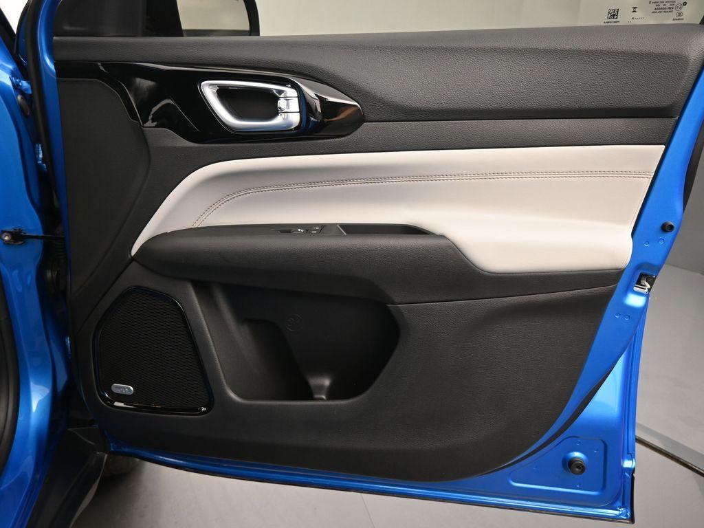 new 2025 Jeep Compass car, priced at $35,430