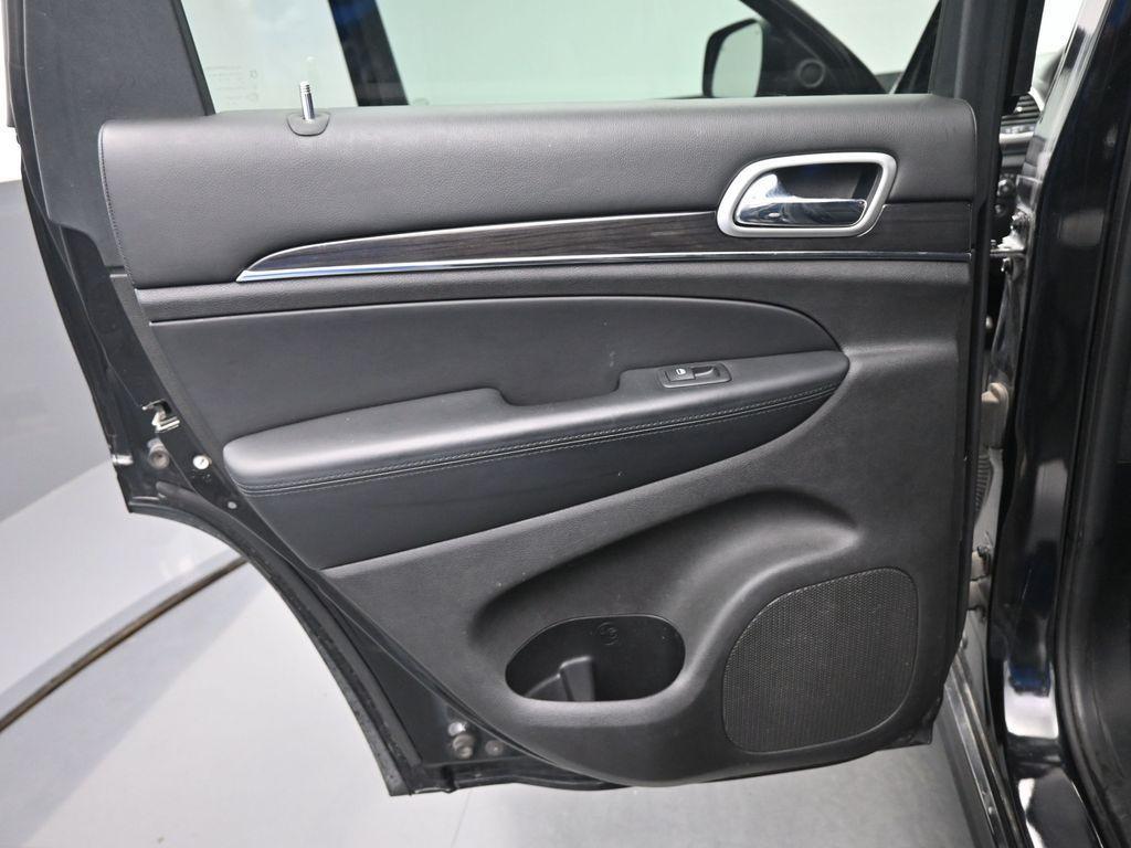 used 2016 Jeep Grand Cherokee car, priced at $14,899
