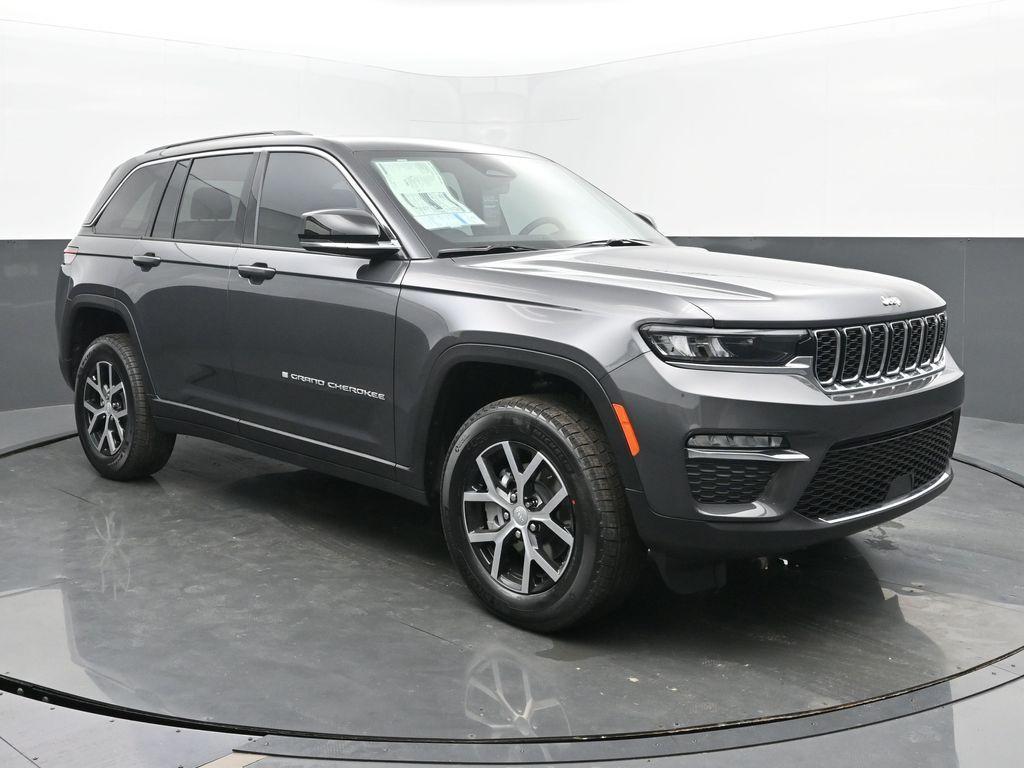 new 2025 Jeep Grand Cherokee car, priced at $43,345