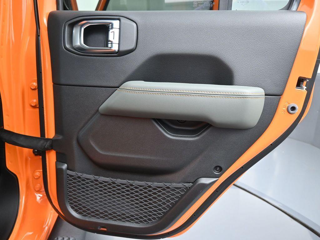 new 2025 Jeep Gladiator car, priced at $58,511