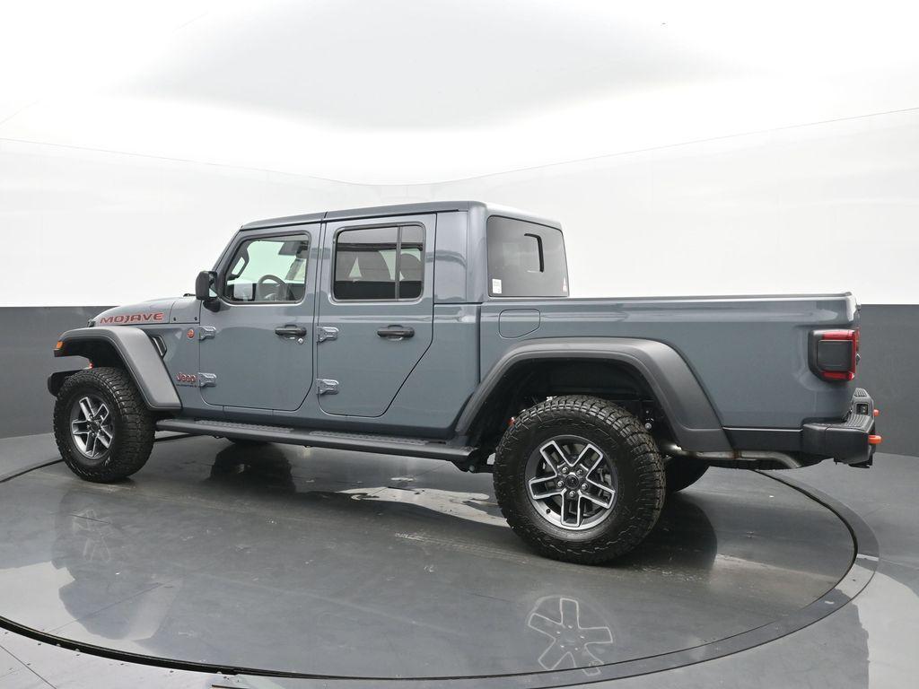 new 2025 Jeep Gladiator car, priced at $57,176