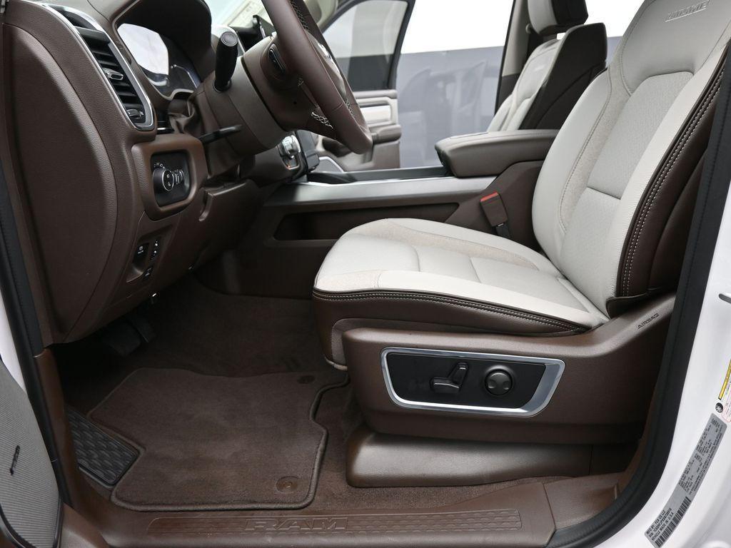 new 2025 Ram 1500 car, priced at $71,086