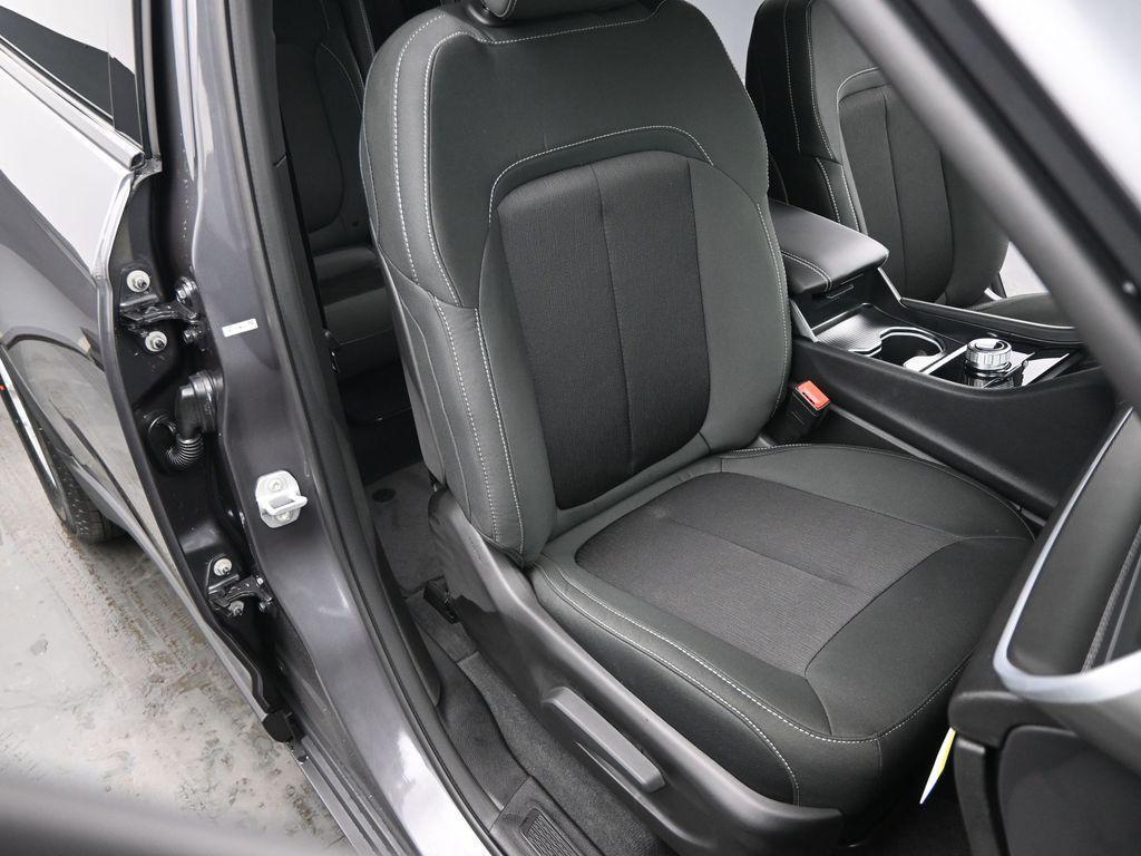 new 2025 Jeep Grand Cherokee L car, priced at $40,650