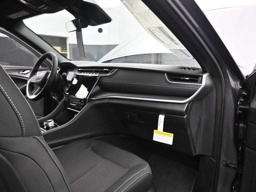 new 2025 Jeep Grand Cherokee L car, priced at $38,650