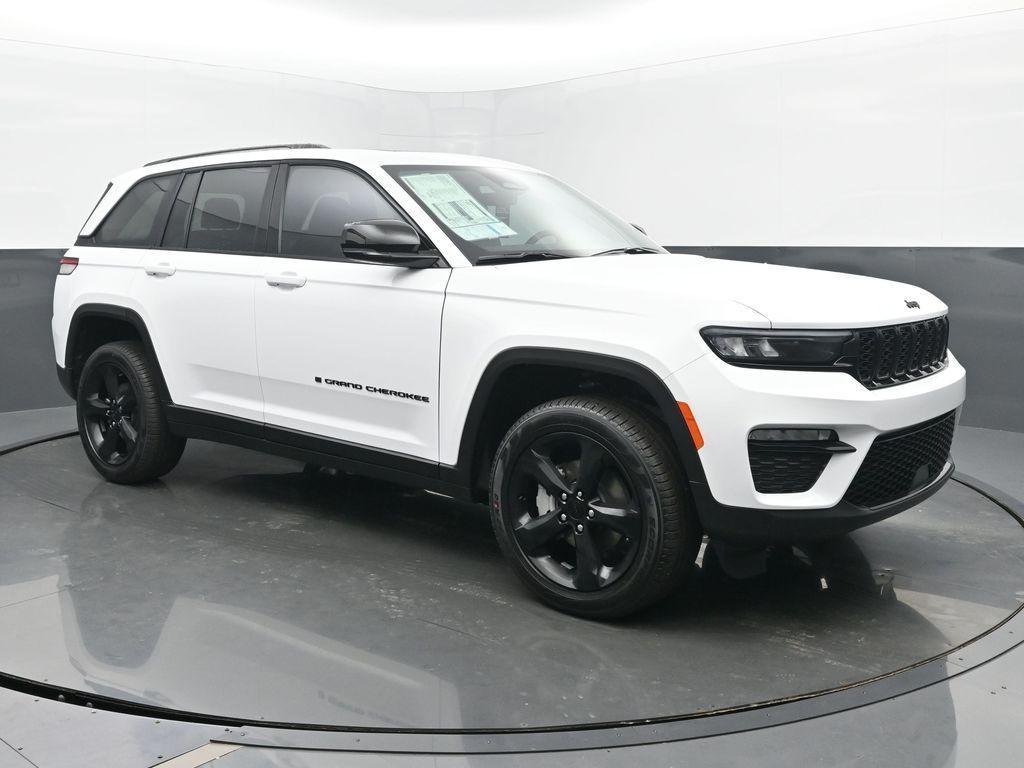 new 2025 Jeep Grand Cherokee car, priced at $47,478