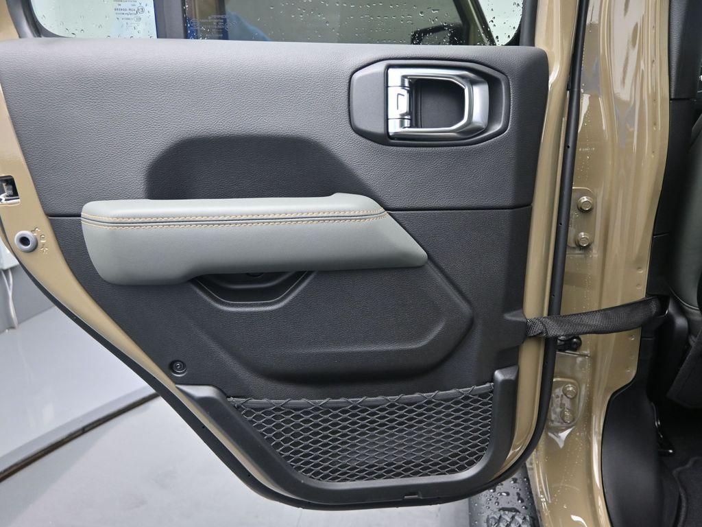 new 2025 Jeep Gladiator car, priced at $54,662