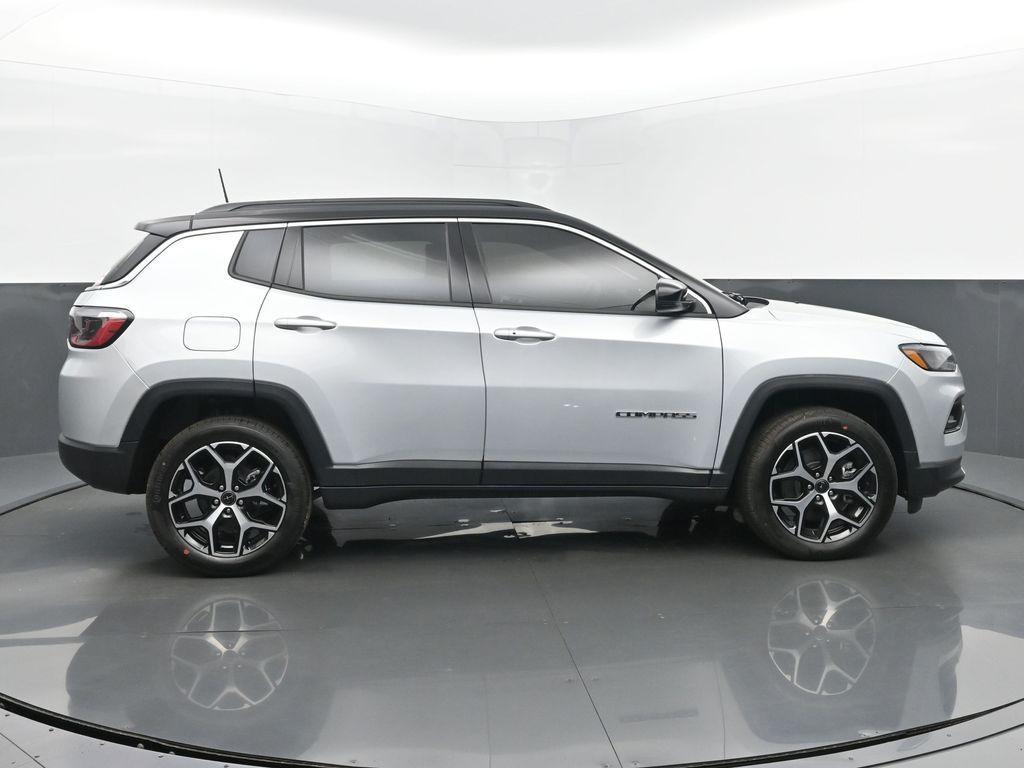 new 2025 Jeep Compass car, priced at $33,568