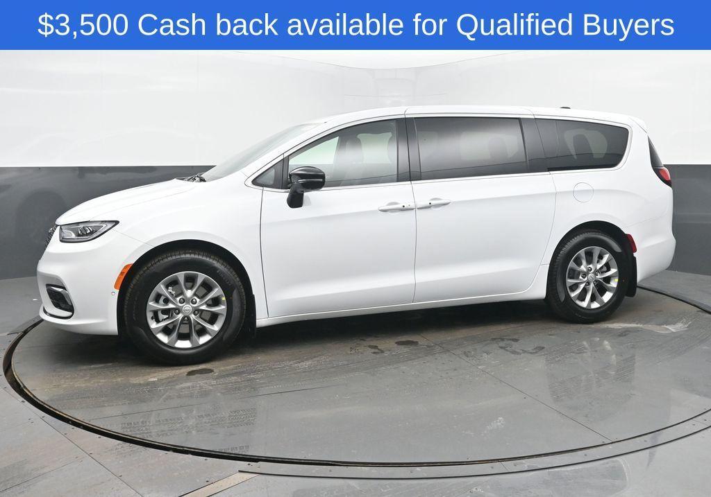 new 2026 Chrysler Pacifica car, priced at $49,902