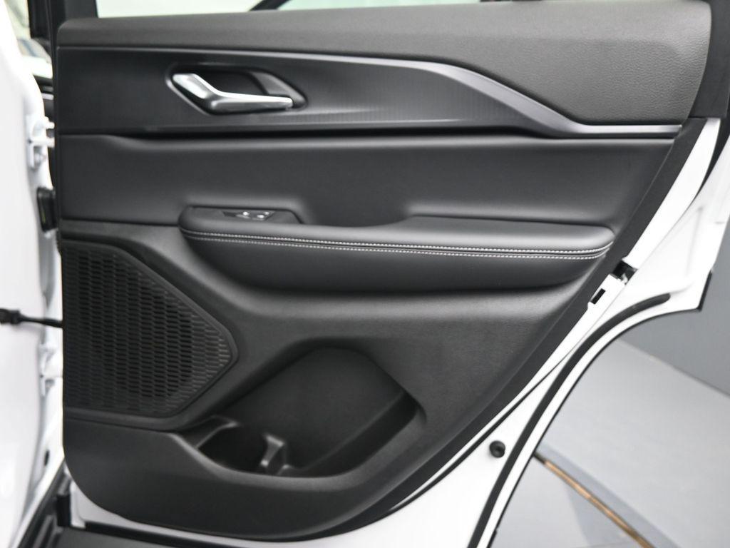 new 2025 Jeep Grand Cherokee car, priced at $41,089
