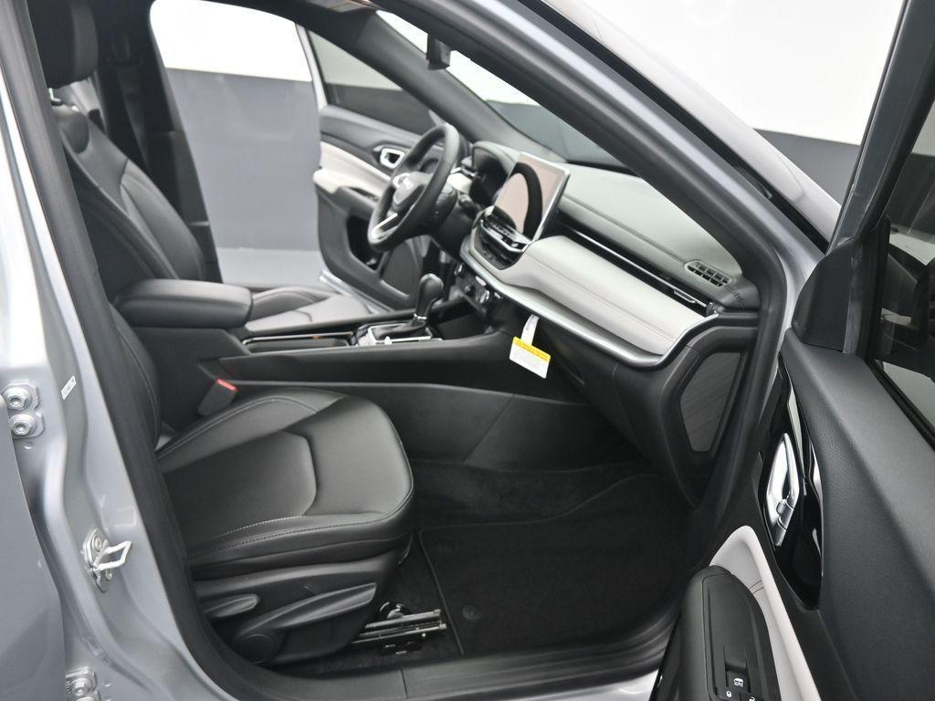 new 2025 Jeep Compass car, priced at $32,318