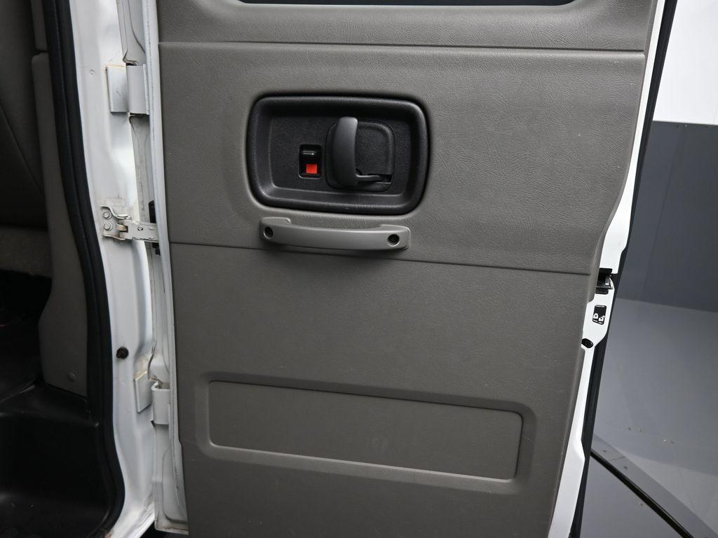 used 2009 Chevrolet Express 1500 car, priced at $18,999