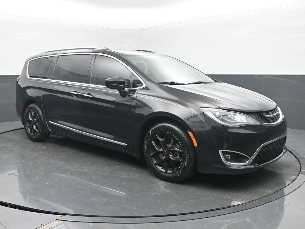 used 2018 Chrysler Pacifica car, priced at $16,499