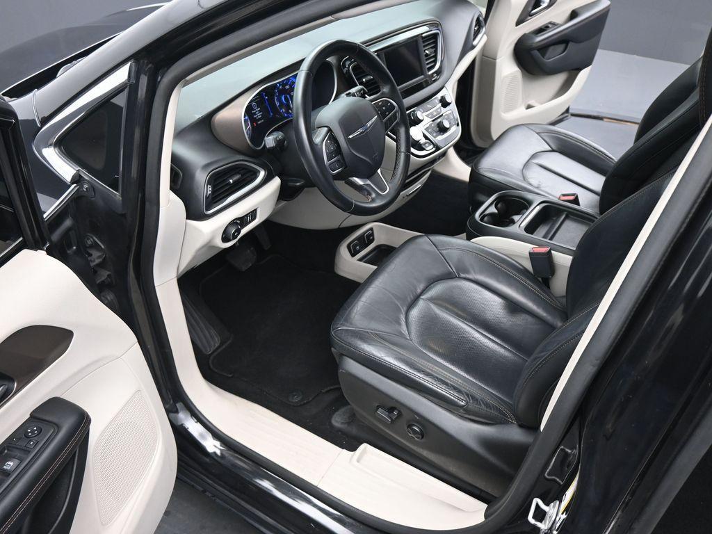 used 2018 Chrysler Pacifica car, priced at $16,499