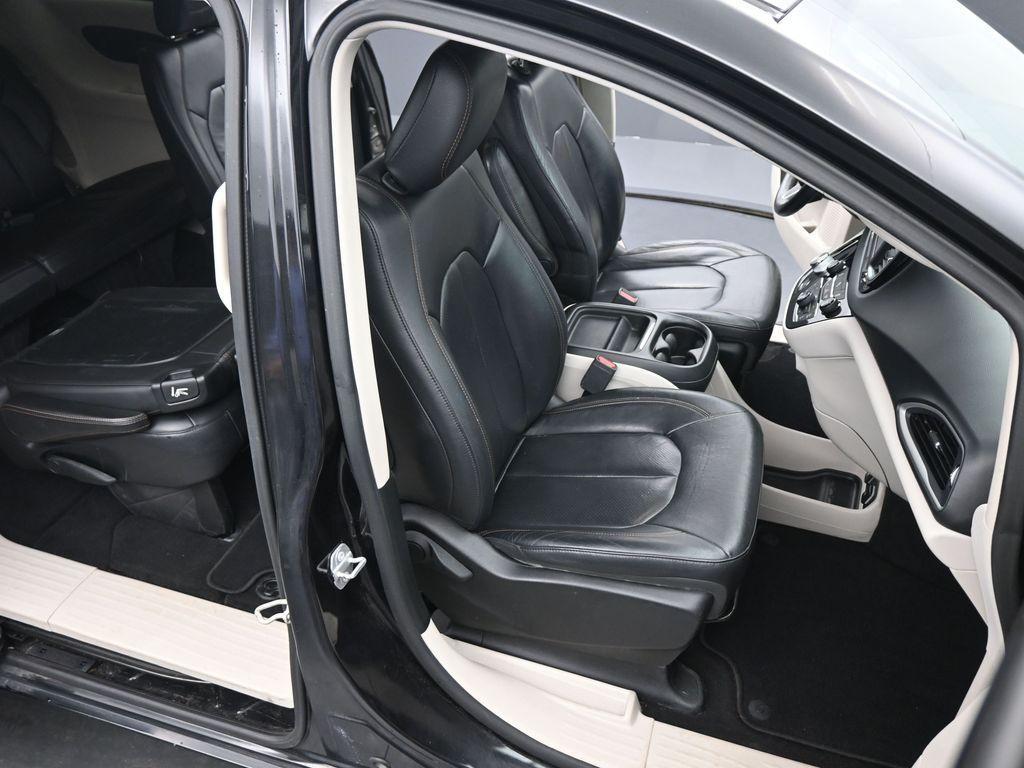 used 2018 Chrysler Pacifica car, priced at $16,499