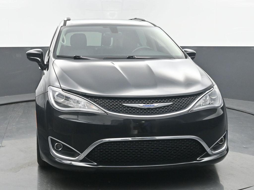used 2018 Chrysler Pacifica car, priced at $16,499
