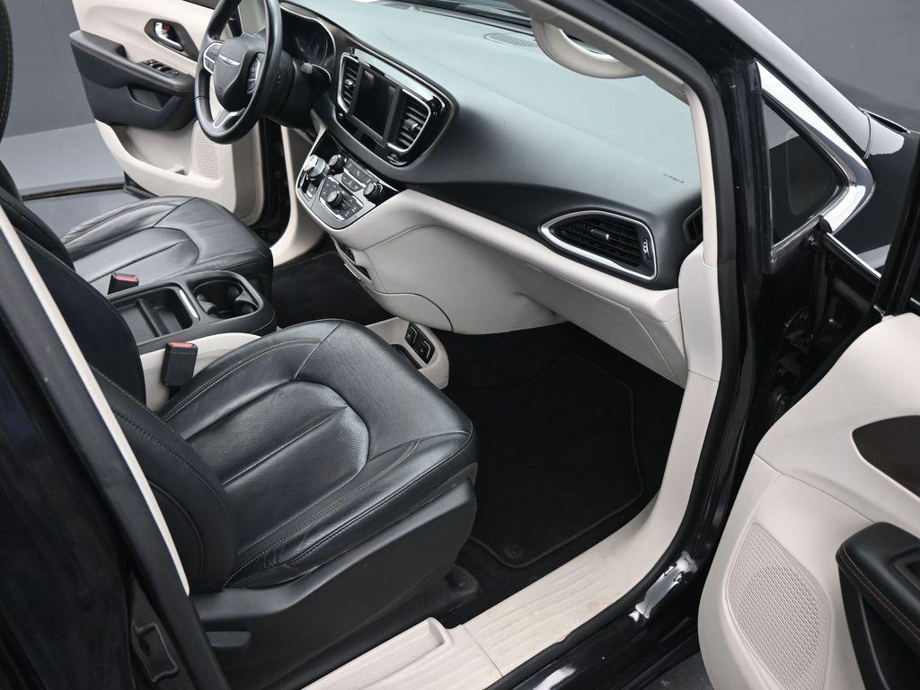 used 2018 Chrysler Pacifica car, priced at $16,499