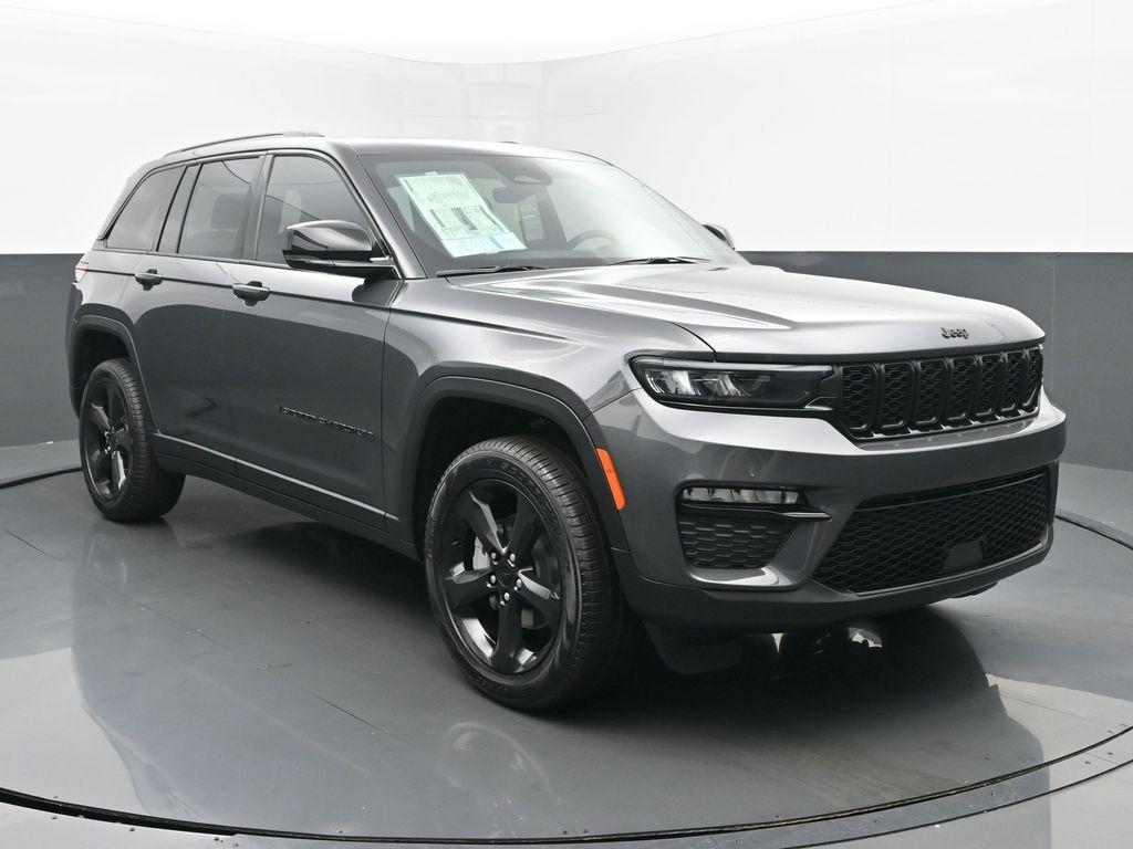 new 2025 Jeep Grand Cherokee car, priced at $49,300