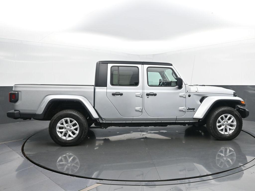 used 2023 Jeep Gladiator car, priced at $28,999