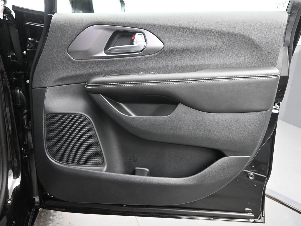 new 2026 Chrysler Pacifica car, priced at $40,855
