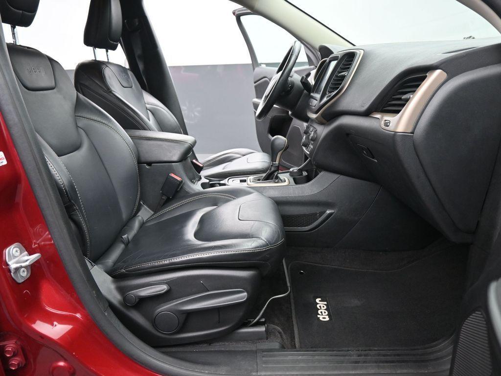 used 2016 Jeep Cherokee car, priced at $15,999