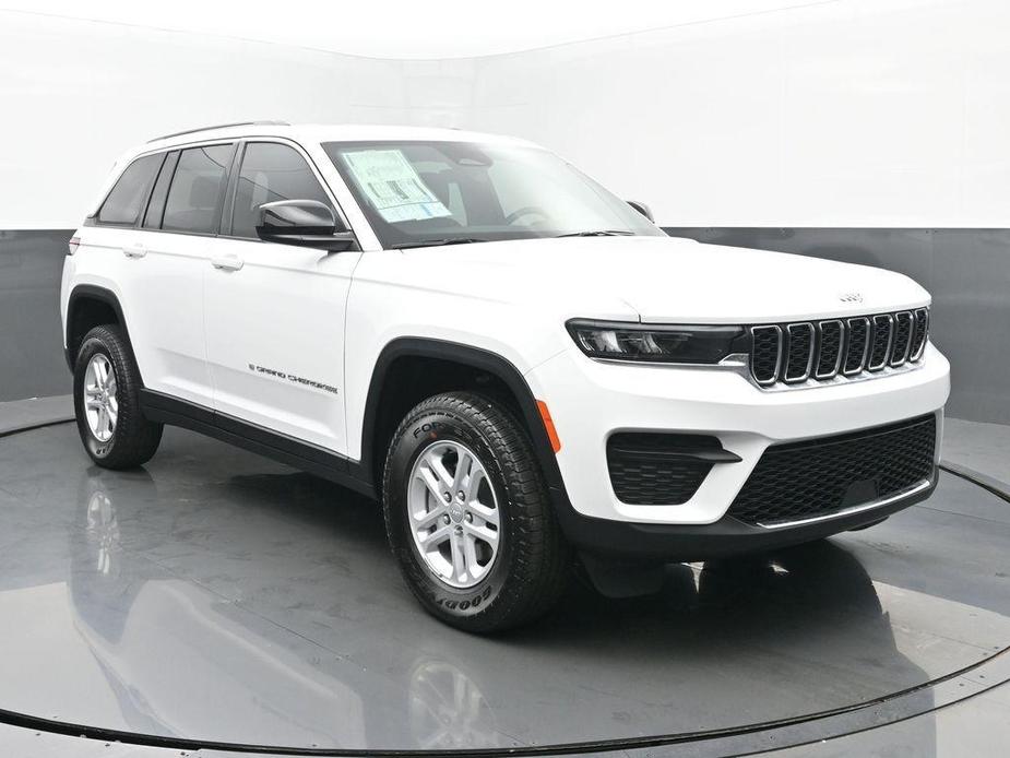 new 2025 Jeep Grand Cherokee car, priced at $38,940