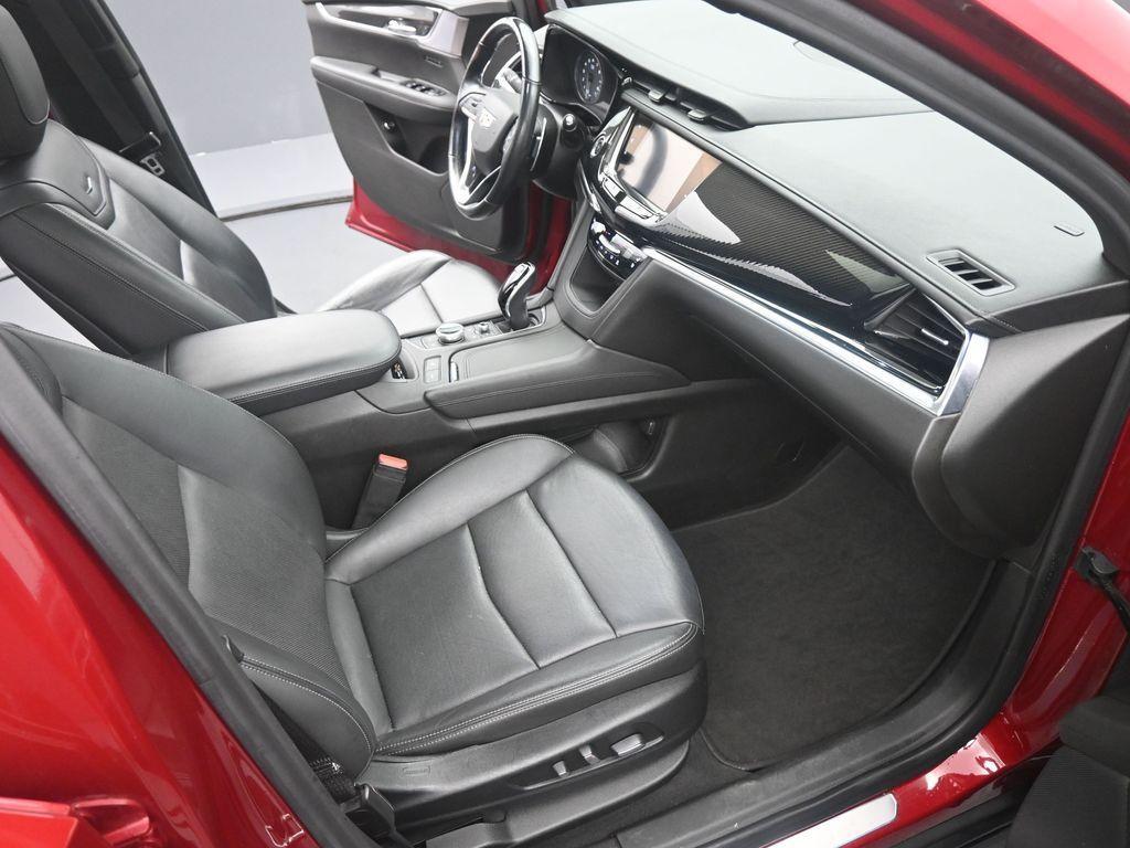 used 2020 Cadillac XT6 car, priced at $30,716