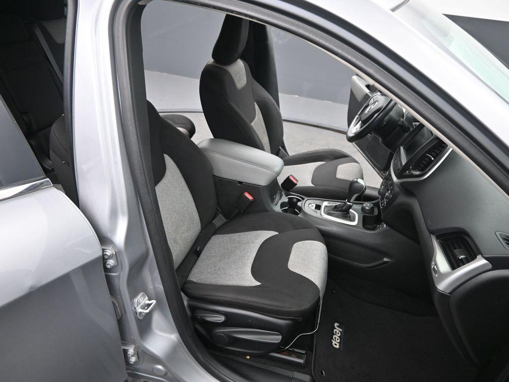 used 2014 Jeep Cherokee car, priced at $11,900