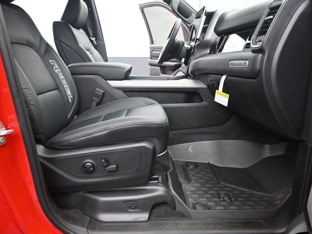 new 2025 Ram 1500 car, priced at $76,018