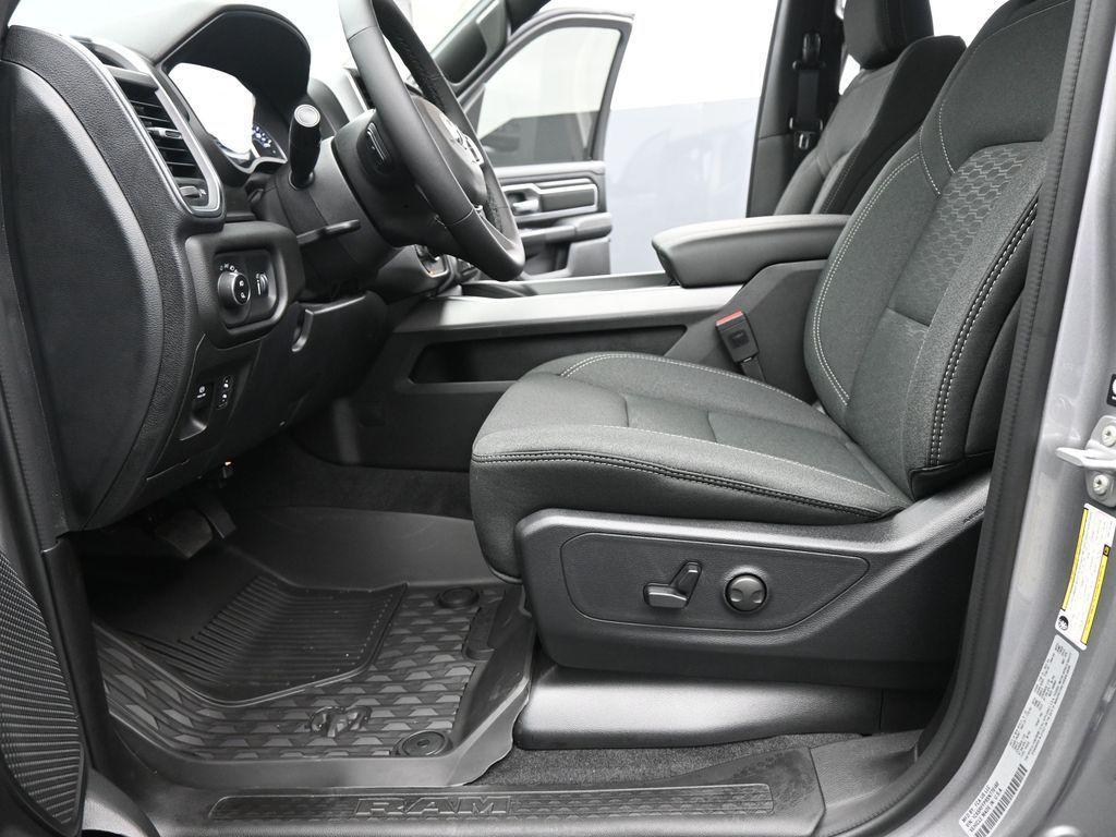 new 2025 Ram 1500 car, priced at $52,713