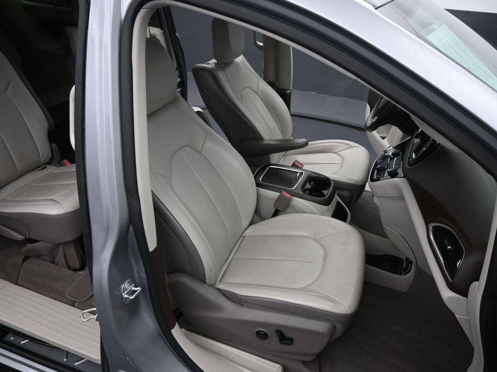 used 2018 Chrysler Pacifica car, priced at $16,899