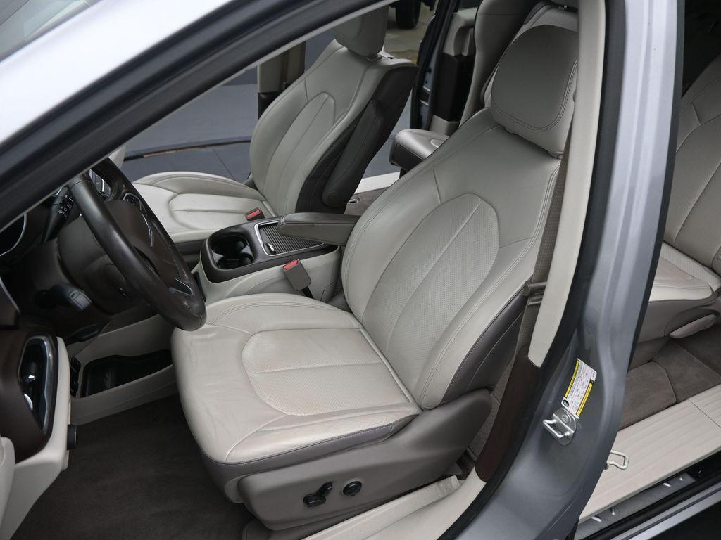 used 2018 Chrysler Pacifica car, priced at $16,899