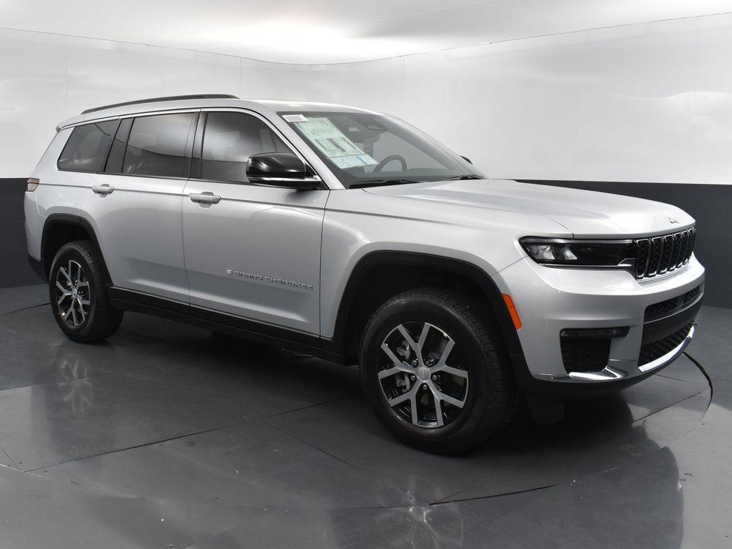 new 2024 Jeep Grand Cherokee L car, priced at $45,823